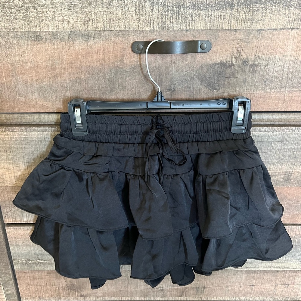 Chic Black Ruffle Mini Skirt